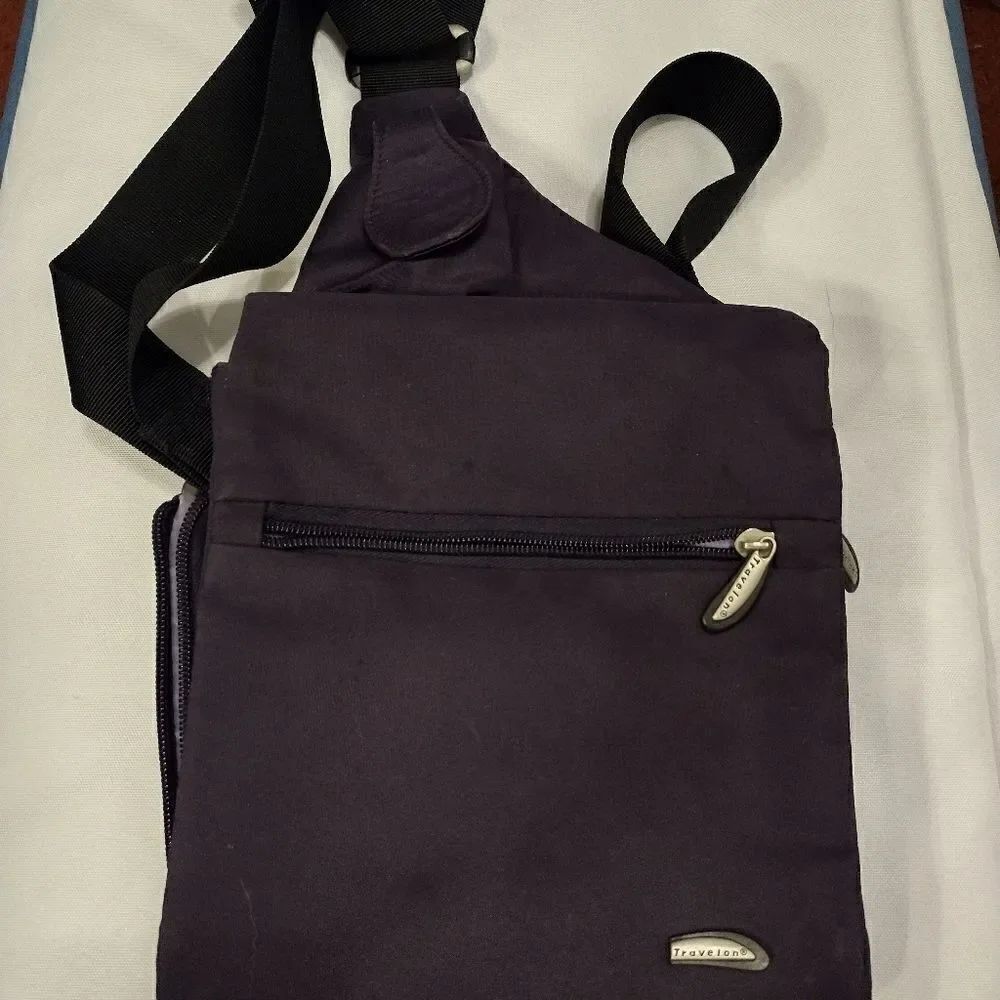 Travelon crossbody bag 